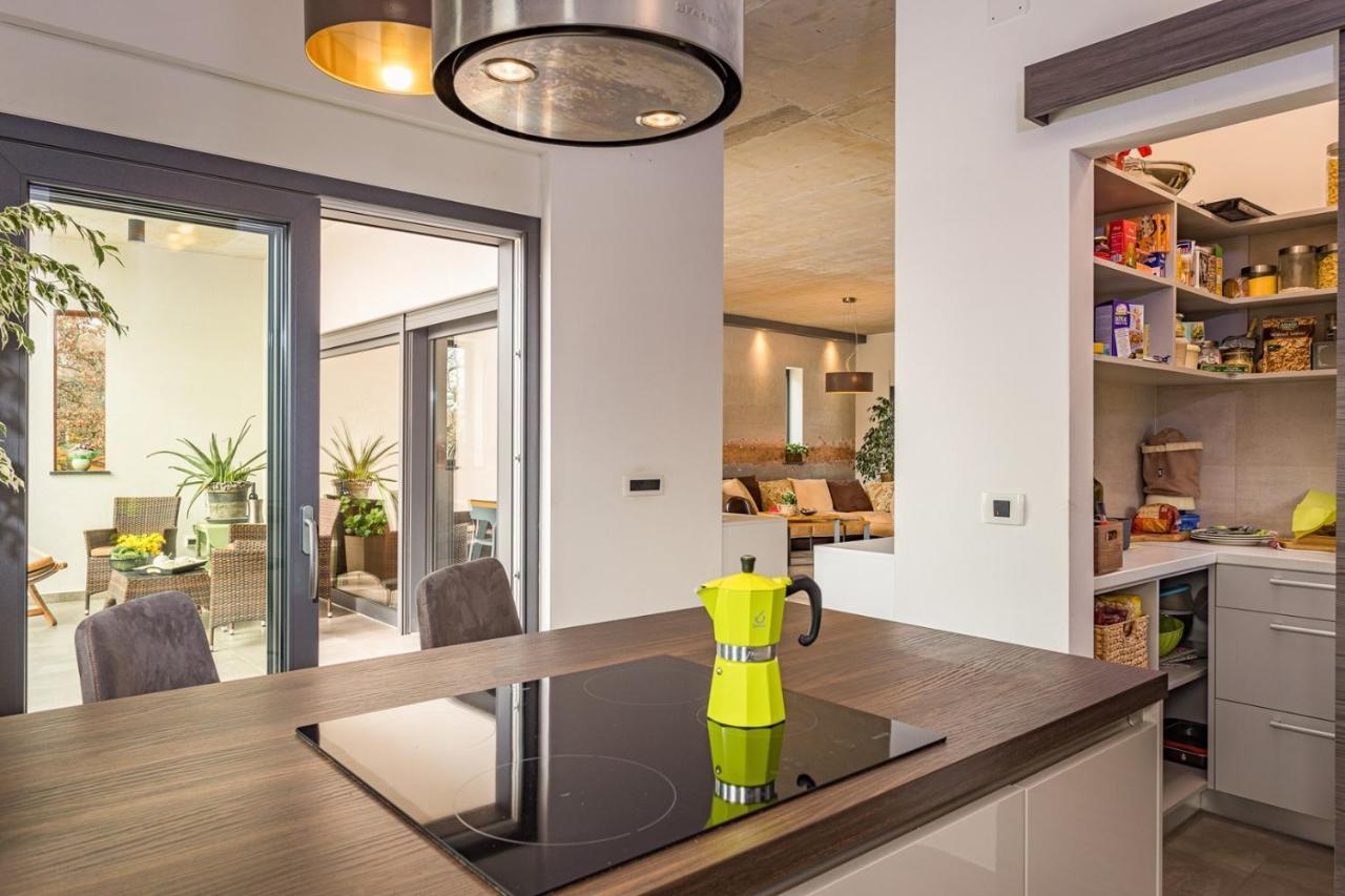 Apartments Bijou With Big Private Garden Near Umag Vilanija Exterior foto